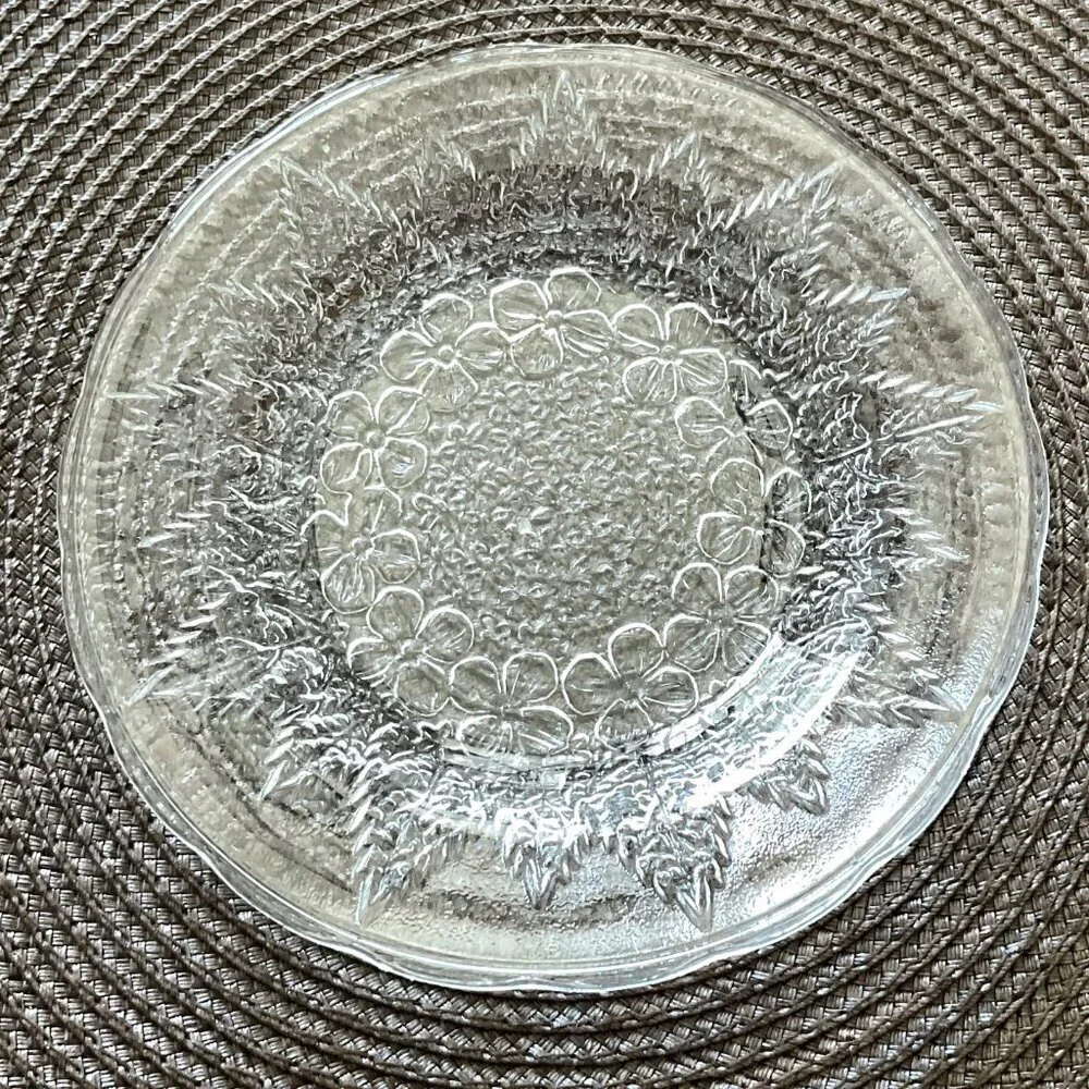 FLORAL SCALLOPED EDGE PRESSED 6